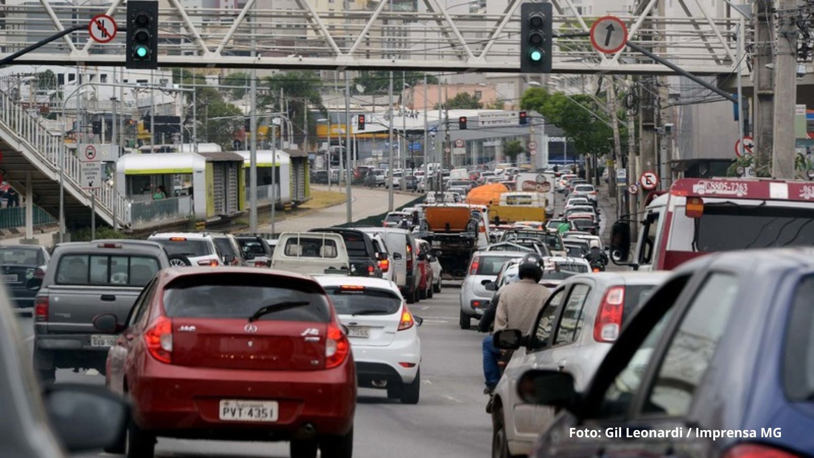 Proprietários de veículos terão que apresentar CRLV a partir de novembro