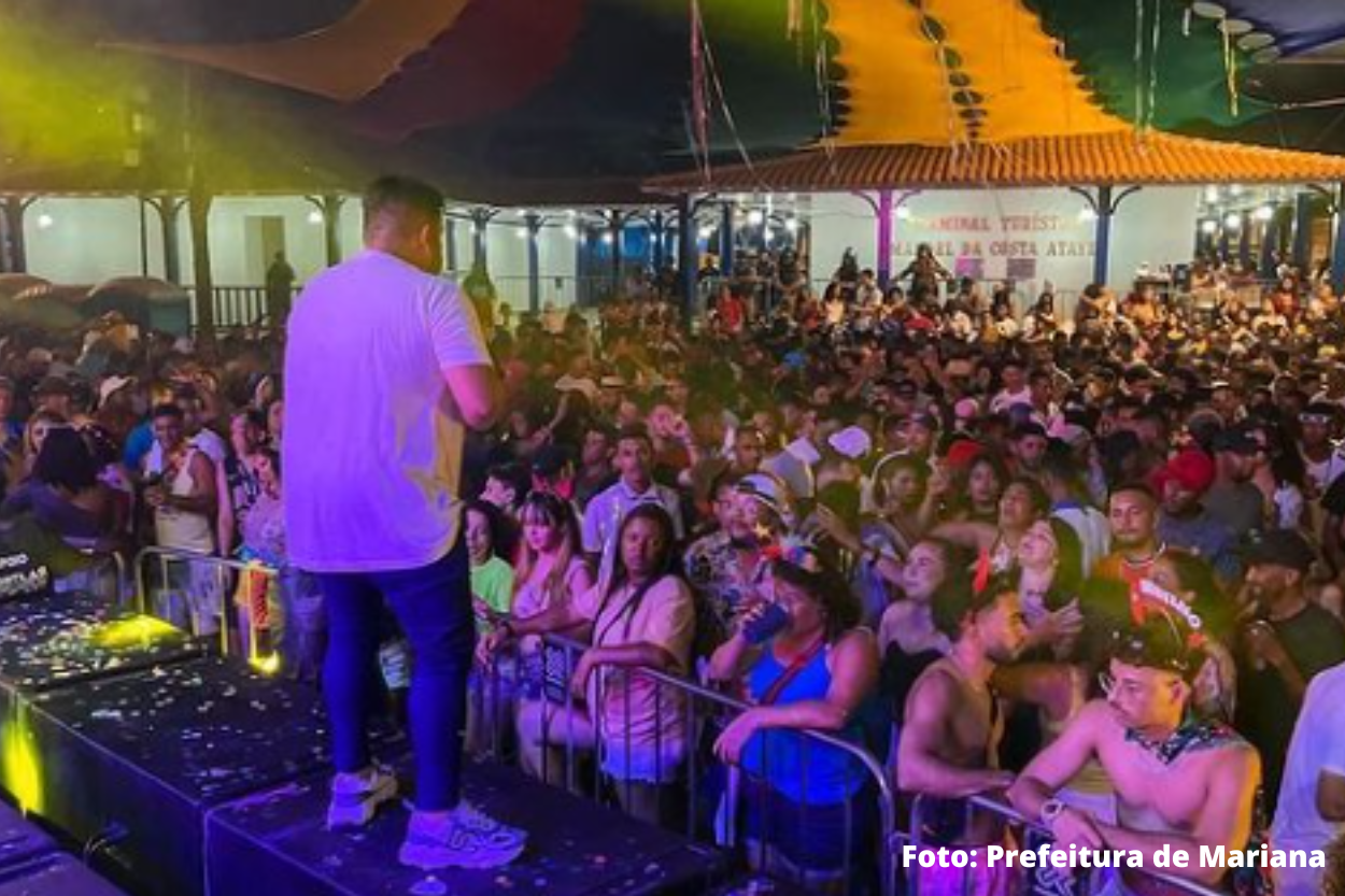 Terceiro dia de carnaval em Mariana tem mais de 12 horas de folia