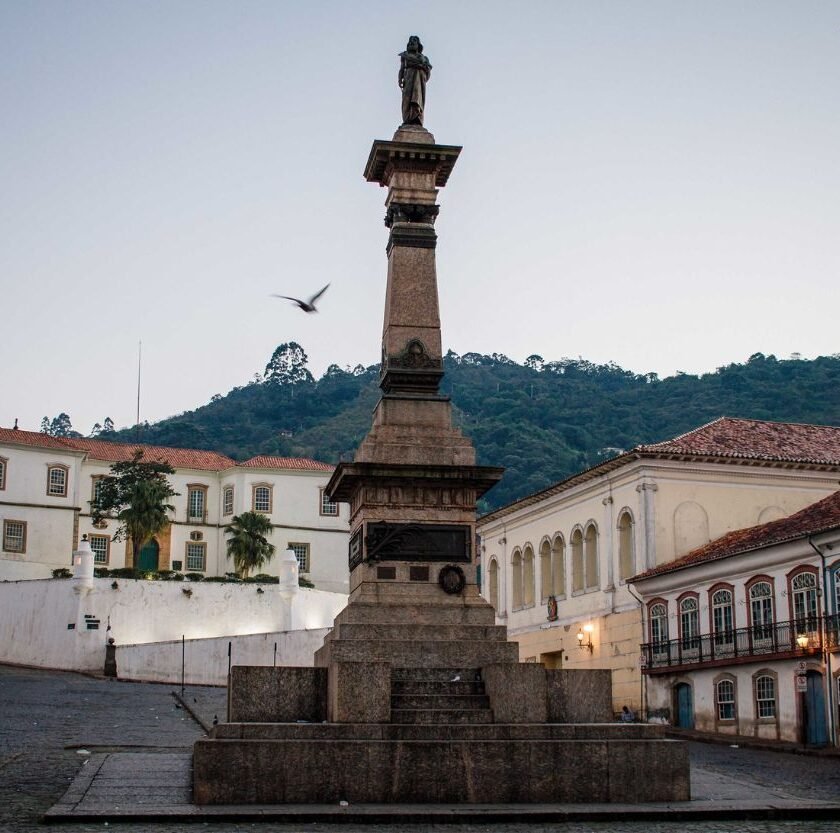 Ouro Preto: Praça Tiradentes será fechada nesta sexta (21); veja outras alterações no trânsito