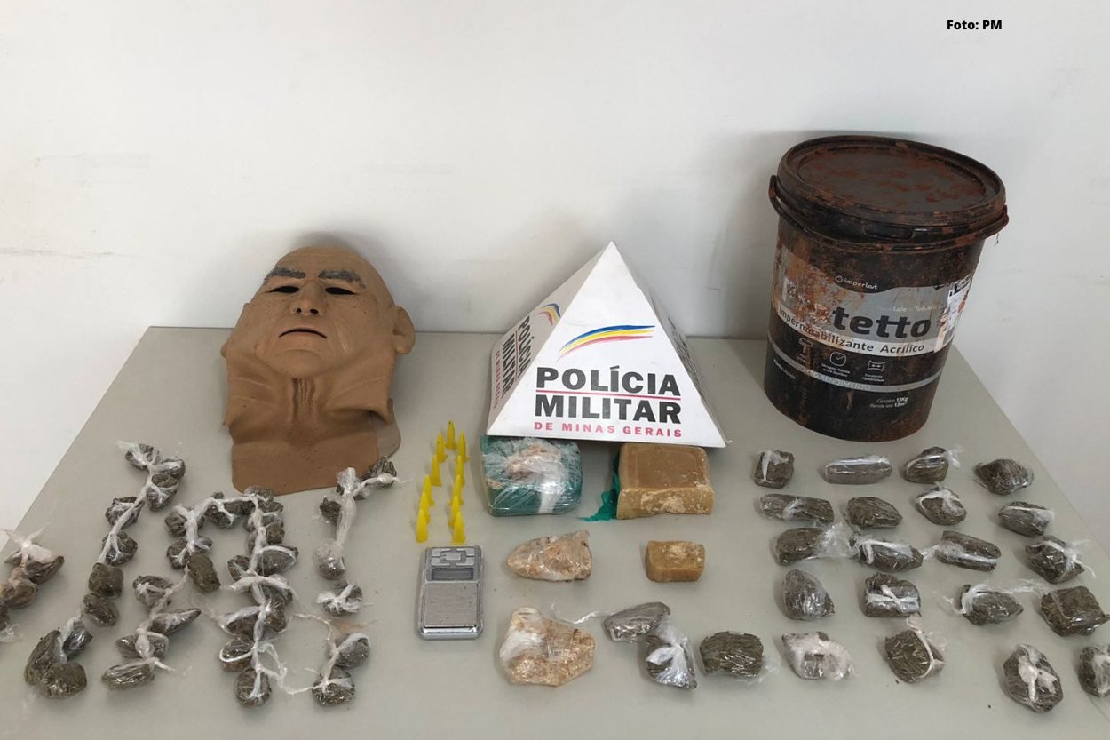 Polícia apreende cocaína, crack e máscara em Itabirito