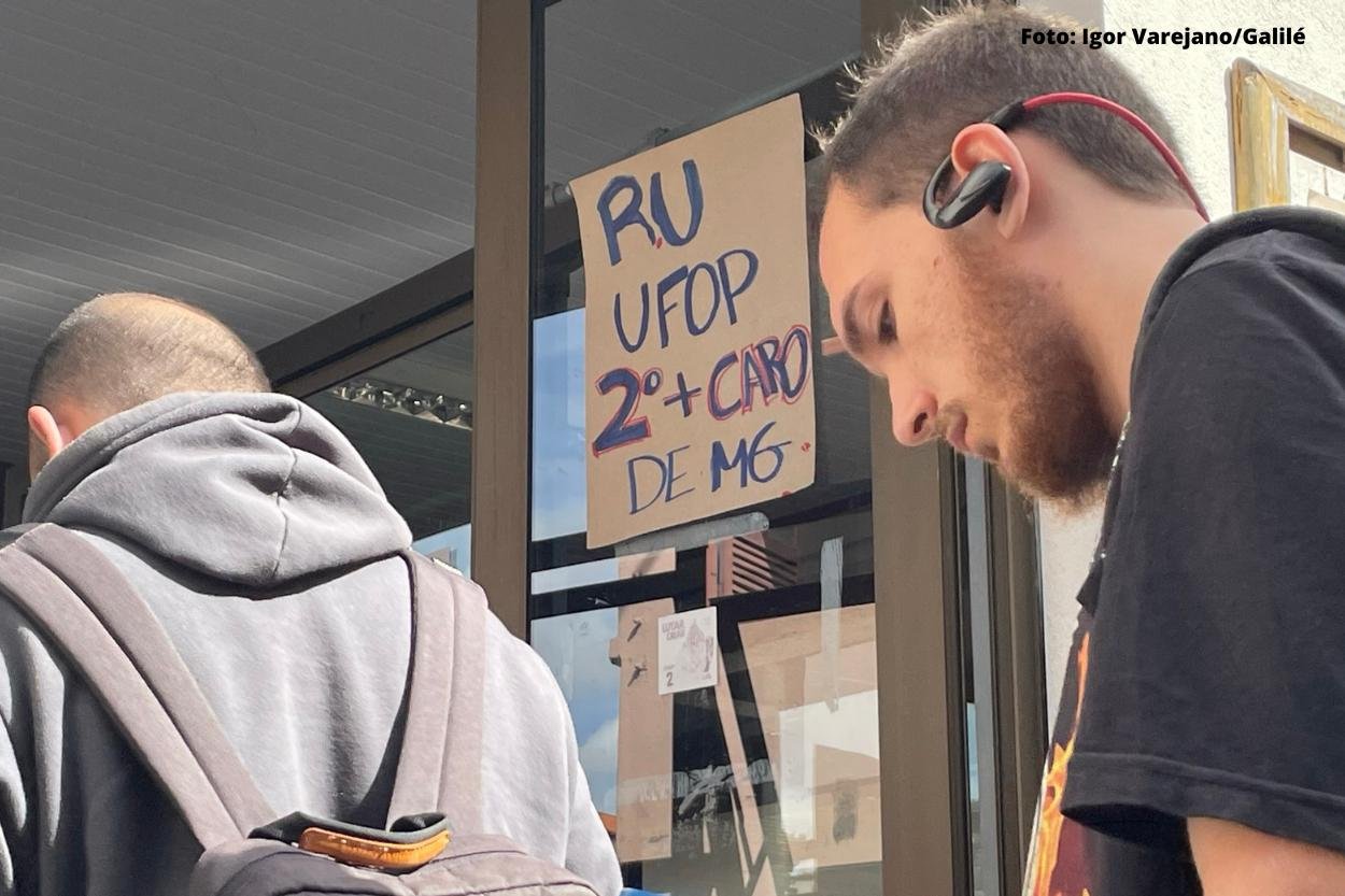 "Catracaço": alunos da UFOP almoçam sem pagar em protesto contra preço do RU