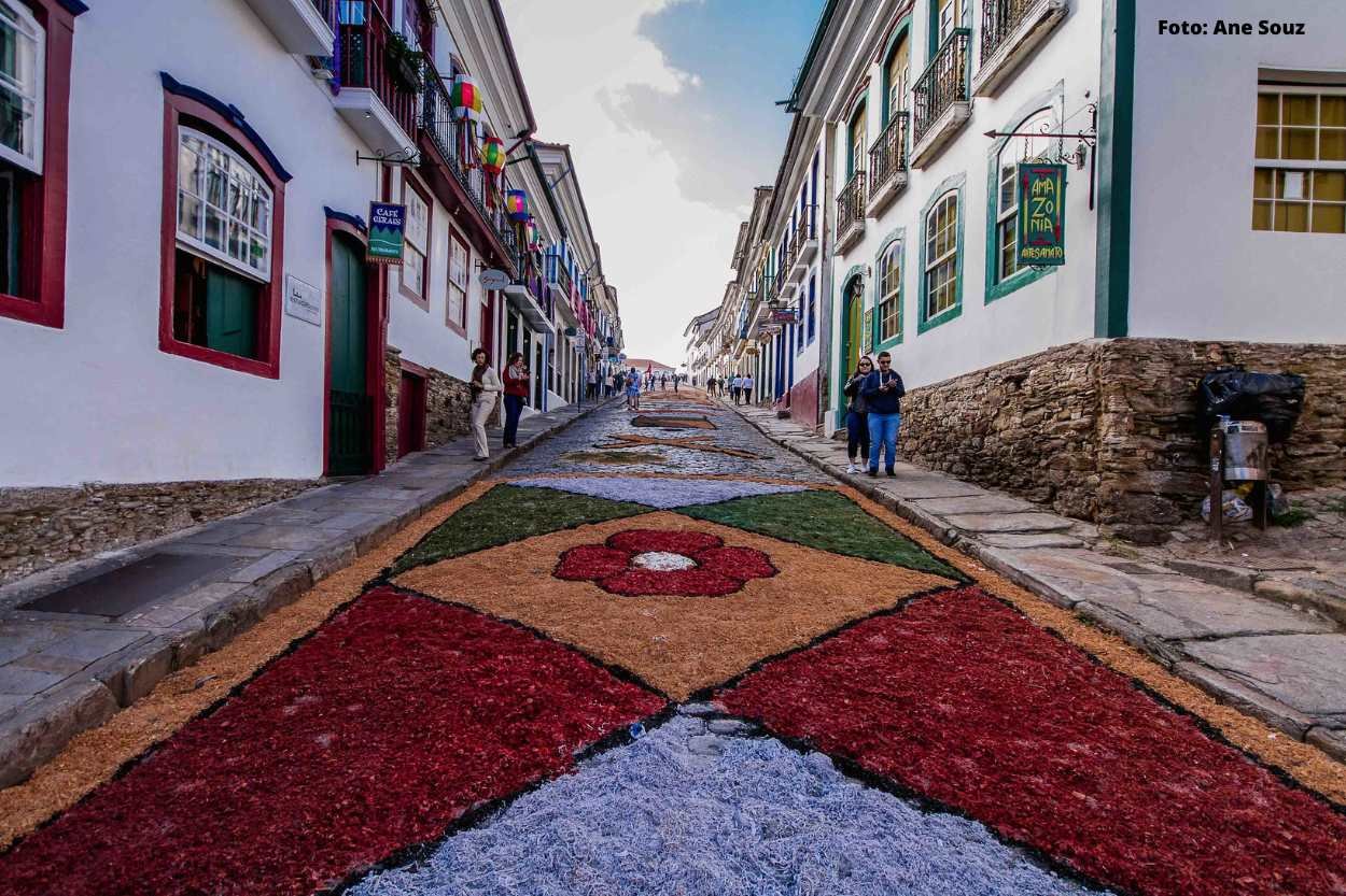 Ruas de Ouro Preto terão estacionamento e trânsito proibidos no Corpus Christi