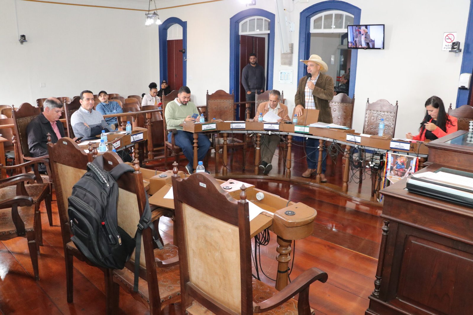 'Não vou admitir mais': presidente da Câmara se revolta com discussão em plenário em Ouro Preto