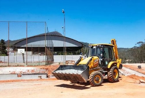 Prefeitura de Ouro Preto inspeciona progresso das obras do Autoparque da Bauxita