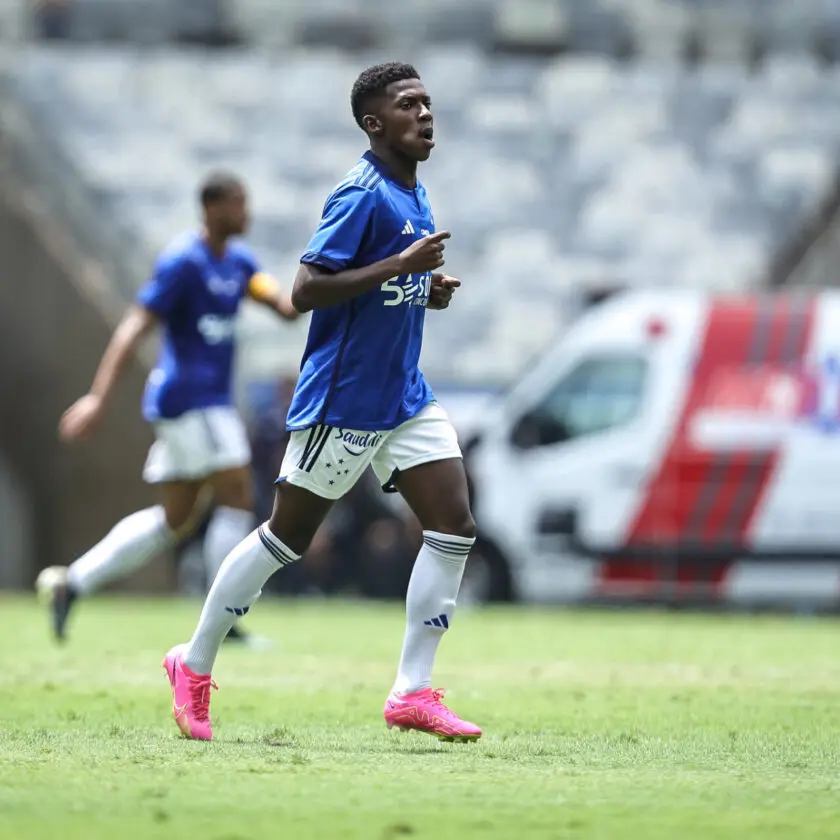 Jogador do Cruzeiro e Marianense, Jhosefer ganha 2 títulos em 3 dias