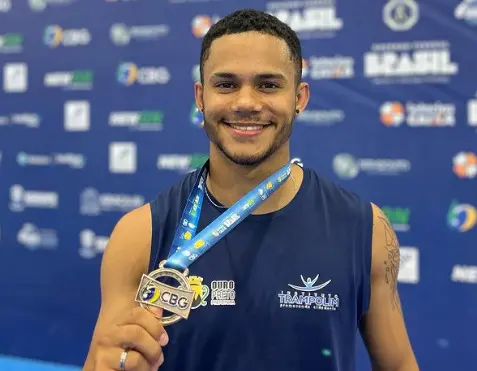 Ginasta de Ouro Preto está representando o Brasil na Copa do Mundo na Bulgária