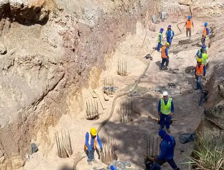 Prefeito de Ouro Preto vistoria obras de drenagem no distrito de Rodrigo Silva
