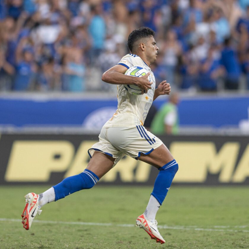 Cruzeiro tem 20% de chances de rebaixamento Atlético 0.26% de título; veja probabilidades