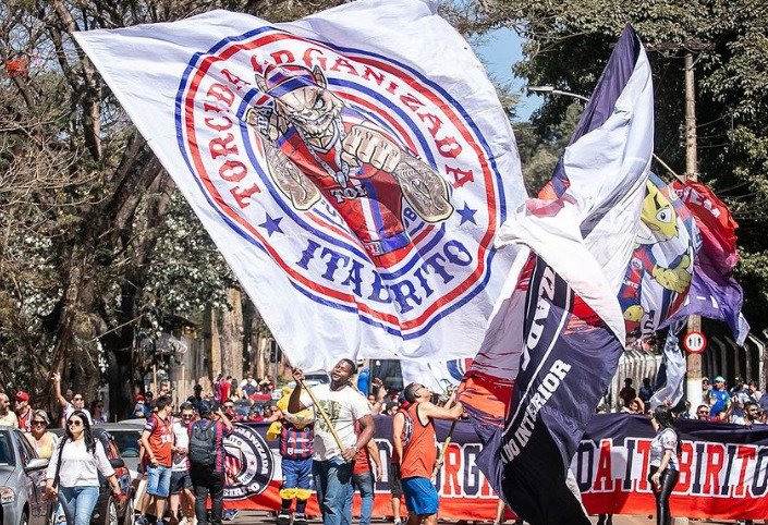 Arena do Itabirito FC terá gramado sintético e capacidade para até 10 mil pessoas, diz prefeito