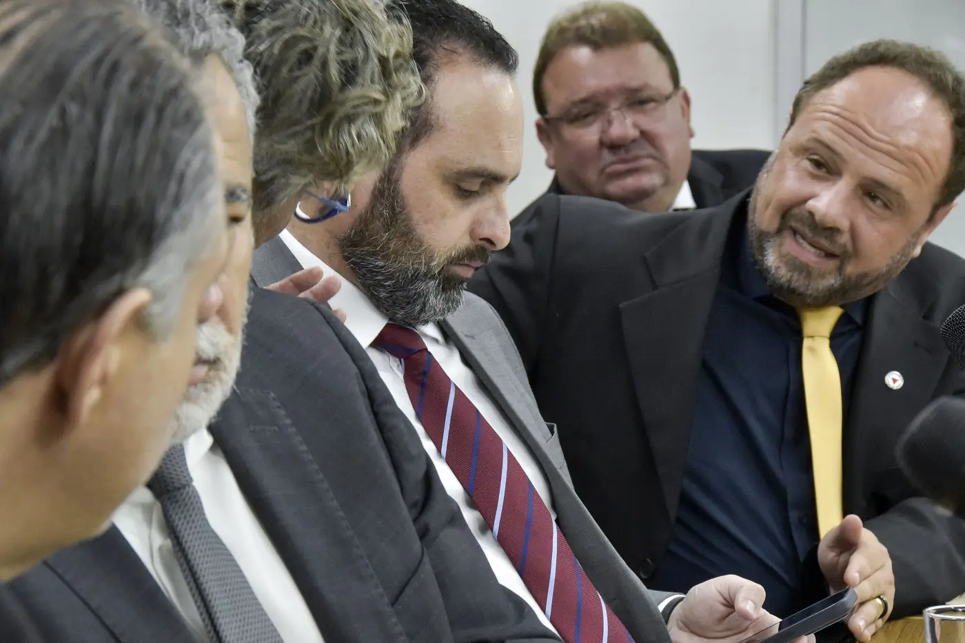 Relatório da ALMG aponta ineficiência da Renova na reparação em Mariana