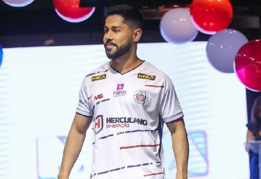 Itabirito FC apresenta uniformes para 2024; compare com o kit antigo