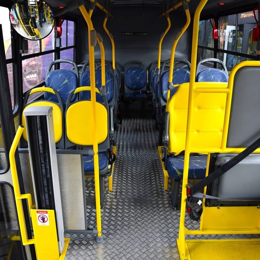 Itabirito recebe seis novos ônibus, além de dois micro-ônibus com ar-condicionado