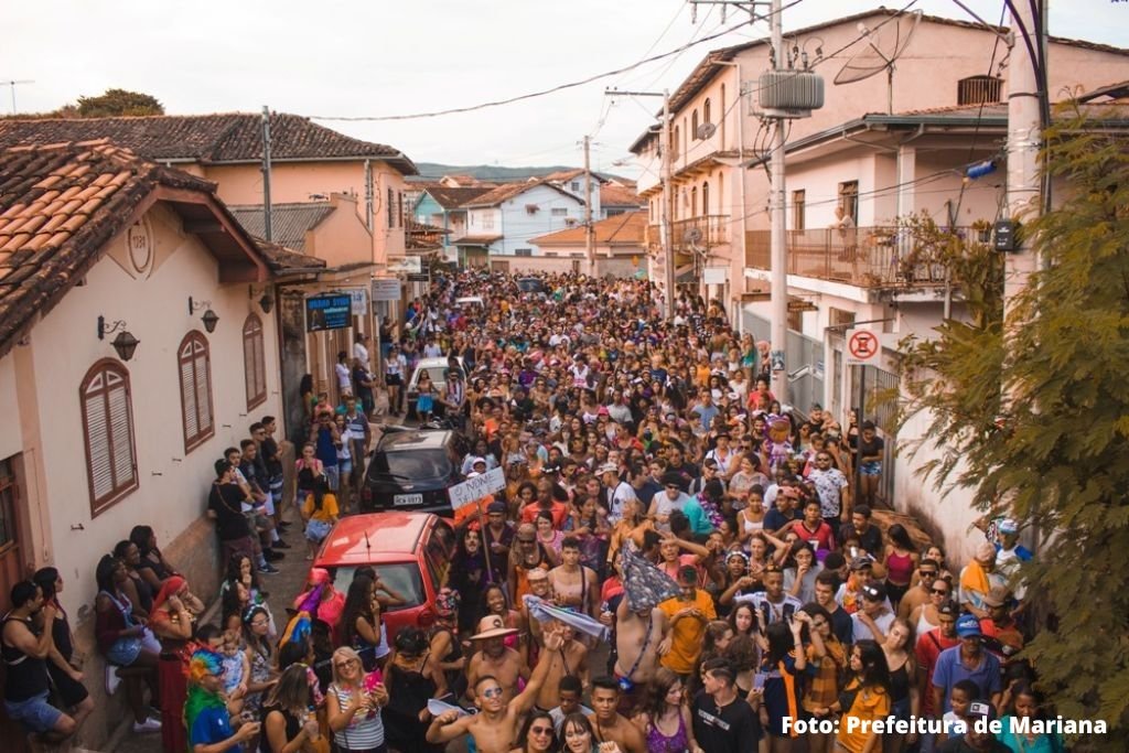 Começou! Confira a programação da quinta-feira de Carnaval em Mariana (08)