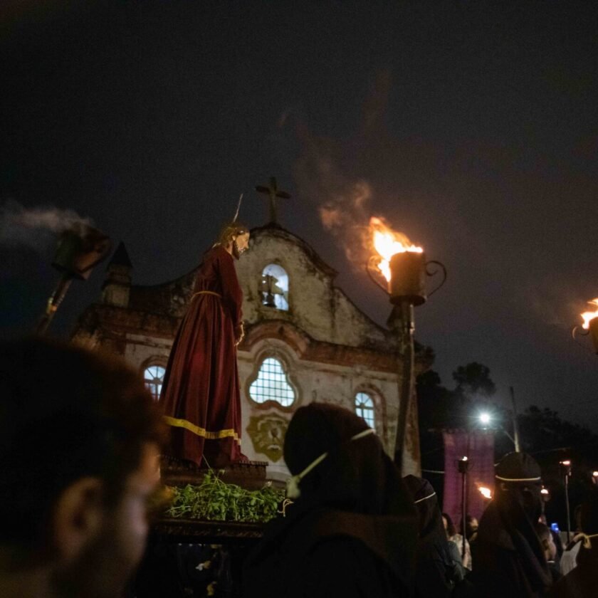 Procissão do fogaréu é destaque da Quinta-feira Santa em Ouro Preto