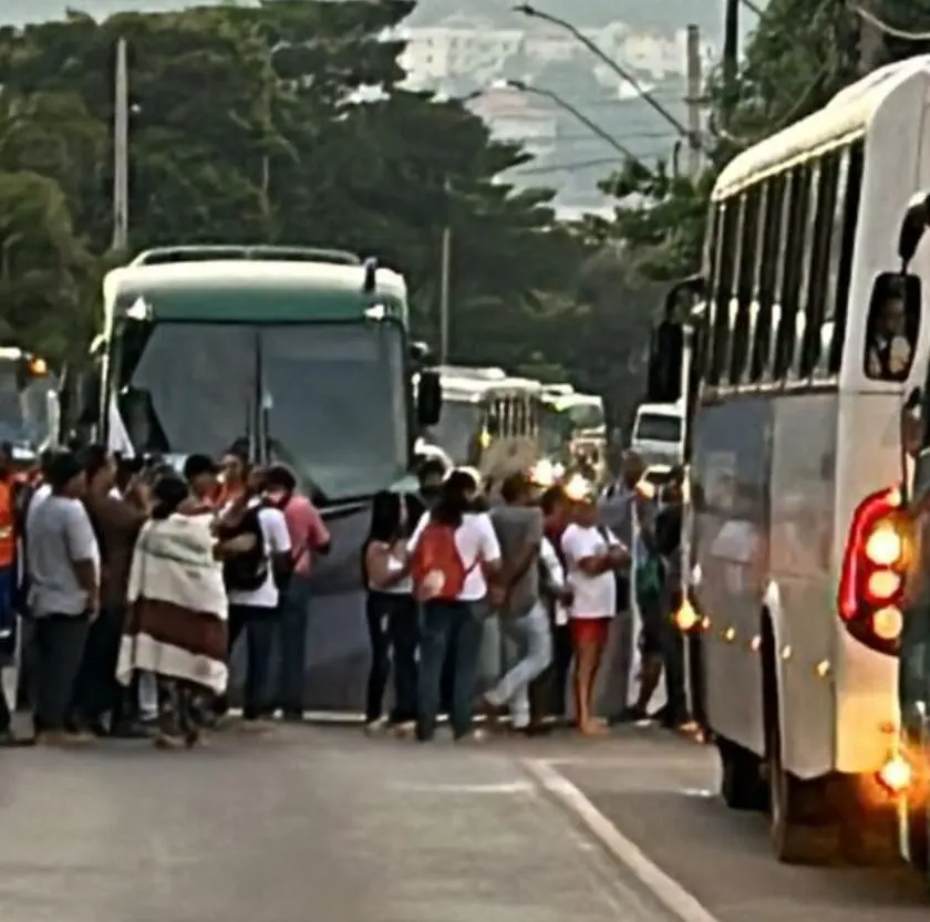 Atingidos protestam em Mariana contra lentidão do reassentamento e falha na reparação