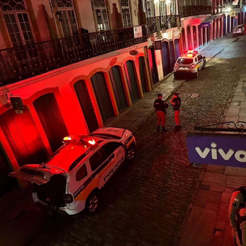 Homem é flagrado furtando loja no Centro de Ouro Preto