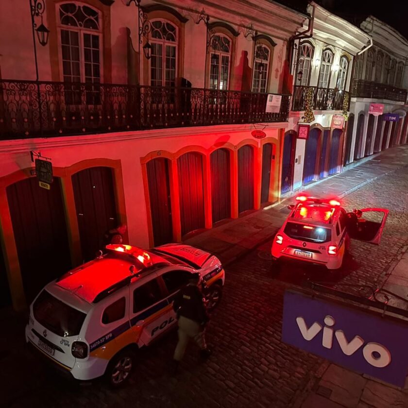 Homem é flagrado furtando loja no Centro de Ouro Preto