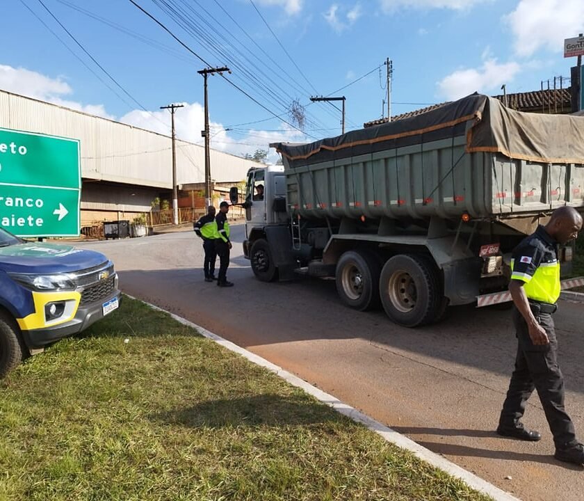 Buscando reduzir fluxo, Ourotran inicia fiscalização de carretas em Ouro Preto