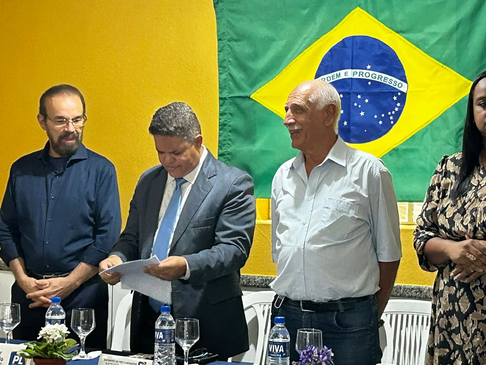 Em evento partidário, Zé Leandro se apresenta como pré-candidato a prefeito