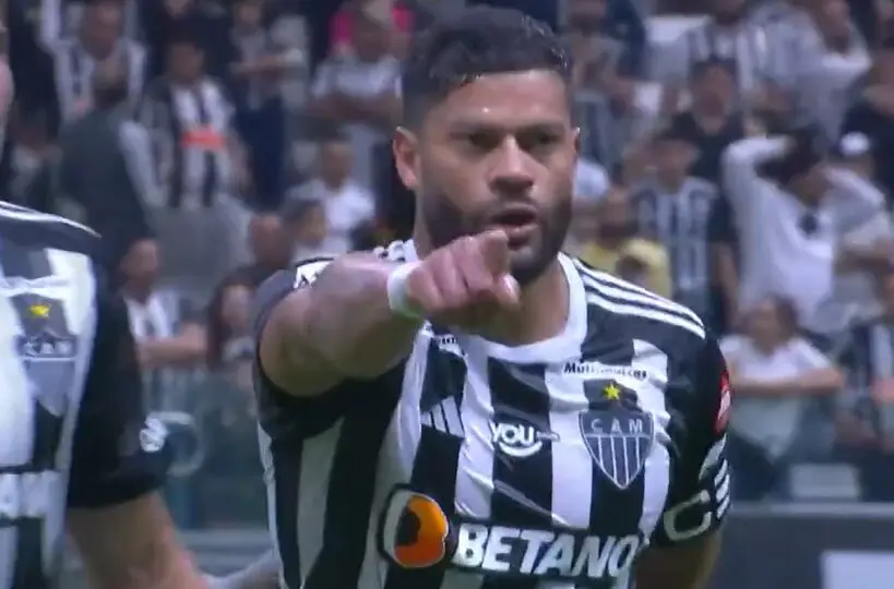 "Apita logo, c***", árbitro justifica expulsão de Hulk contra o Palmeiras