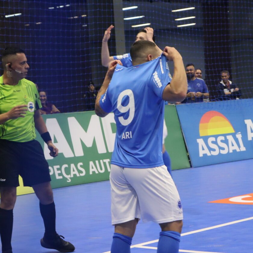 Cruzeiro Futsal confirma boa fase e vence ADS Sapezal por 3 a 1 em Mariana