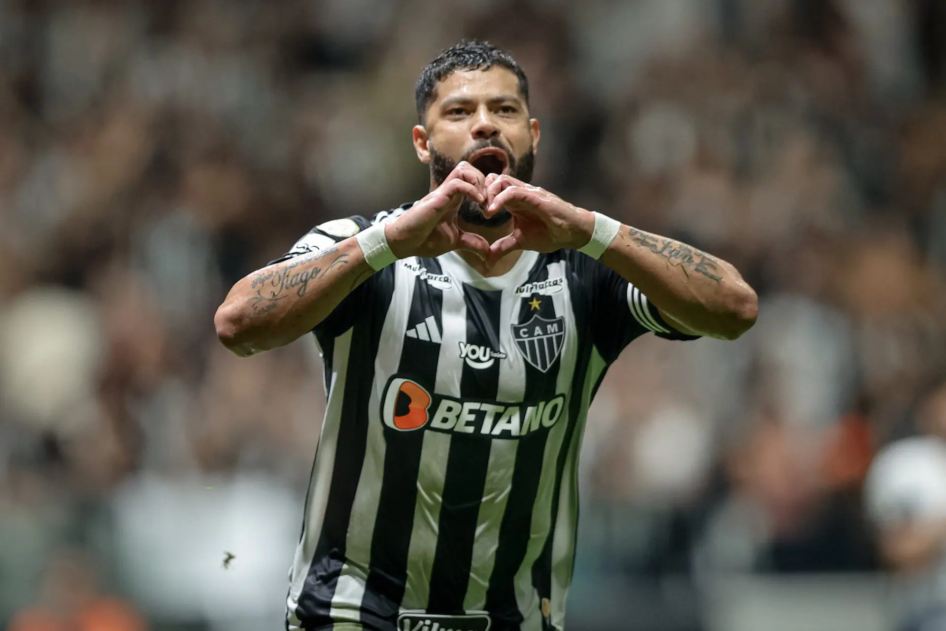 Hulk cola em Neymar em gols e assume 8ª posição no ranking mundial