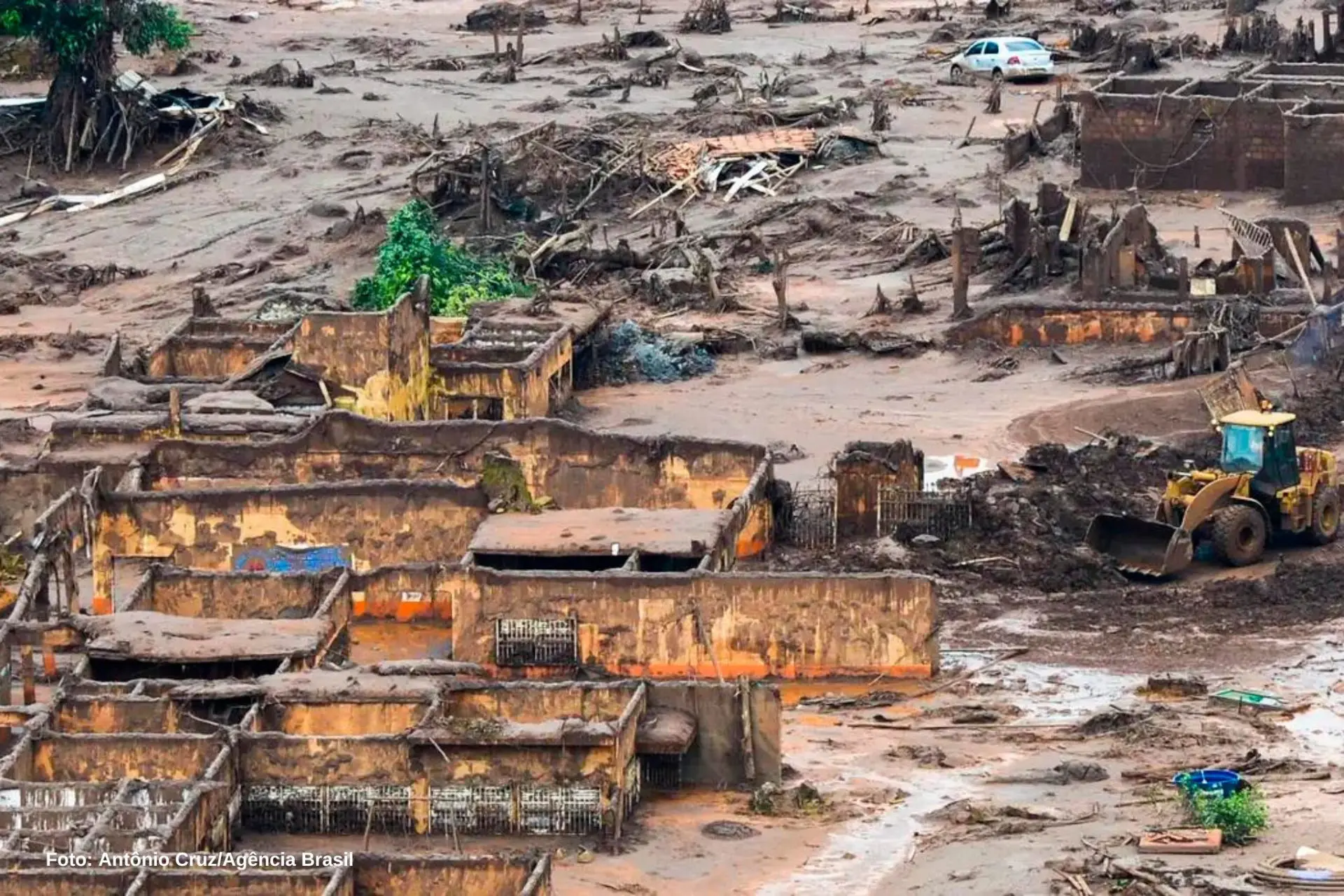 Rompimento da Barragem do Fundão
