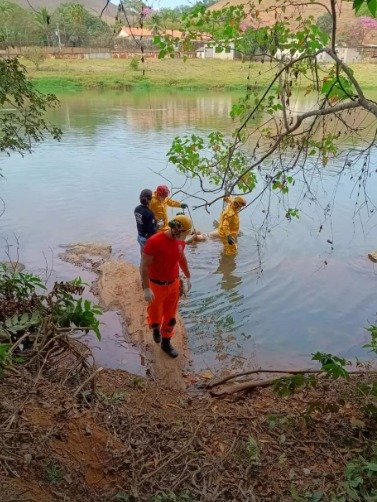 Corpo de homem é encontrado no rio Piranga em Ponte Nova