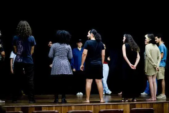 Curso Livre de Teatro para adultos abre inscrições em Ouro Preto