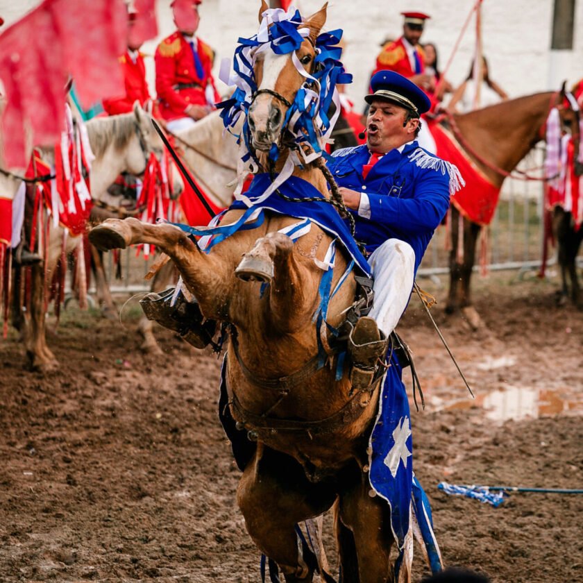 Cavalhadas de Amarantina: Cristãos e Mouros se enfrentarão em Ouro Preto 