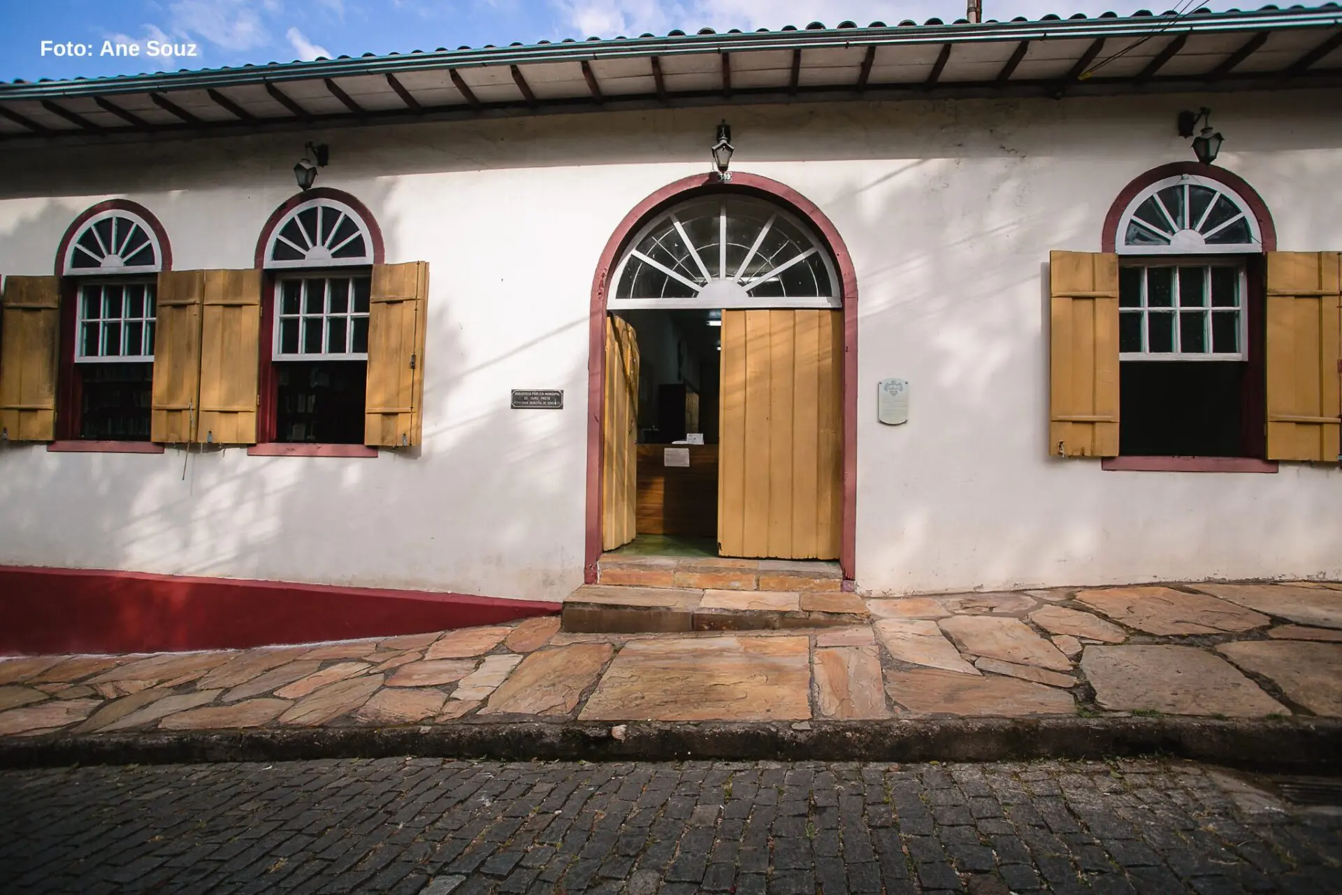 Biblioteca Pública de Ouro Preto inaugura Sala de Braille com homenagem musical de Nando Reis