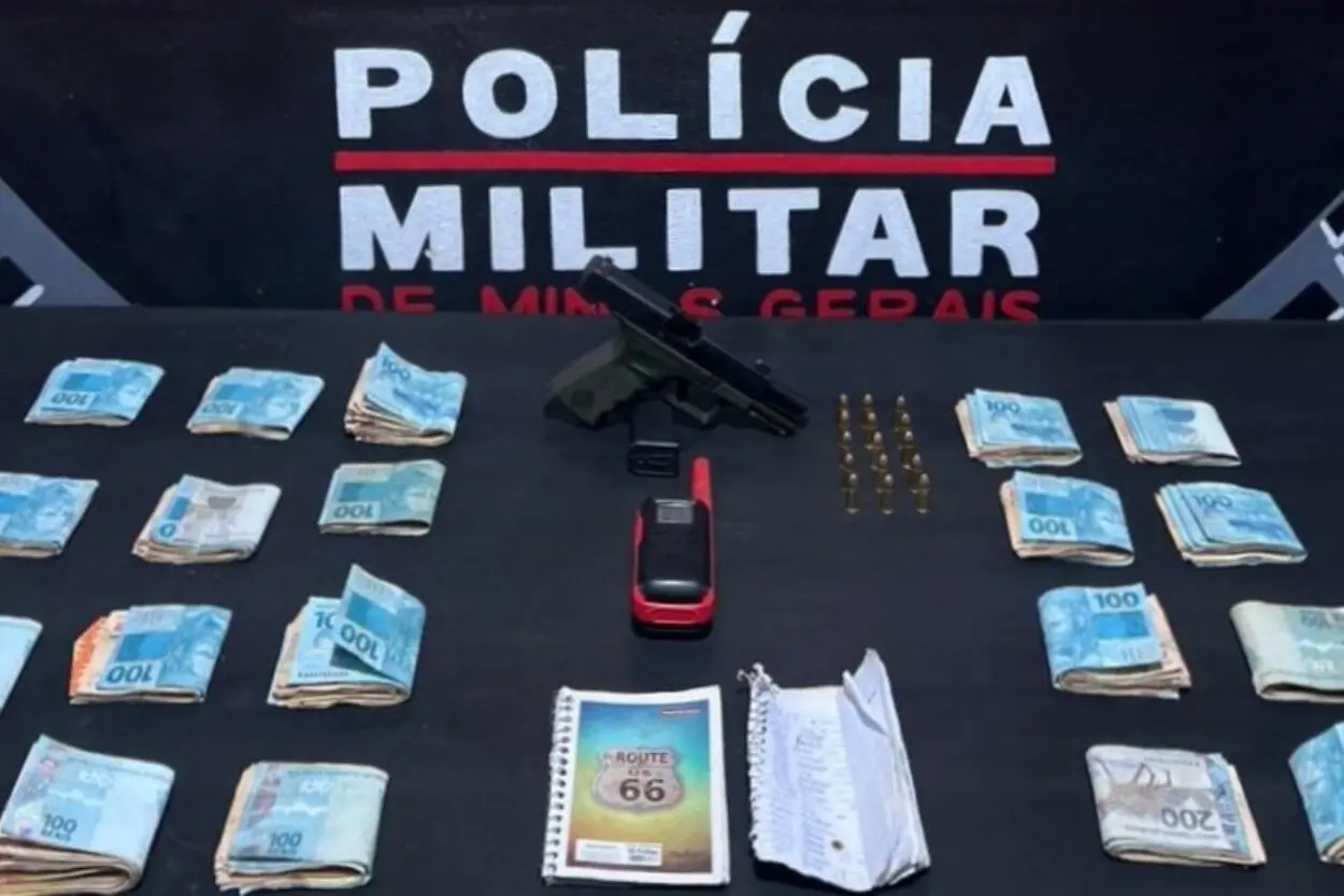 Polícia apreende R$ 20 mil em casa de suspeito de tráfico em Itabirito