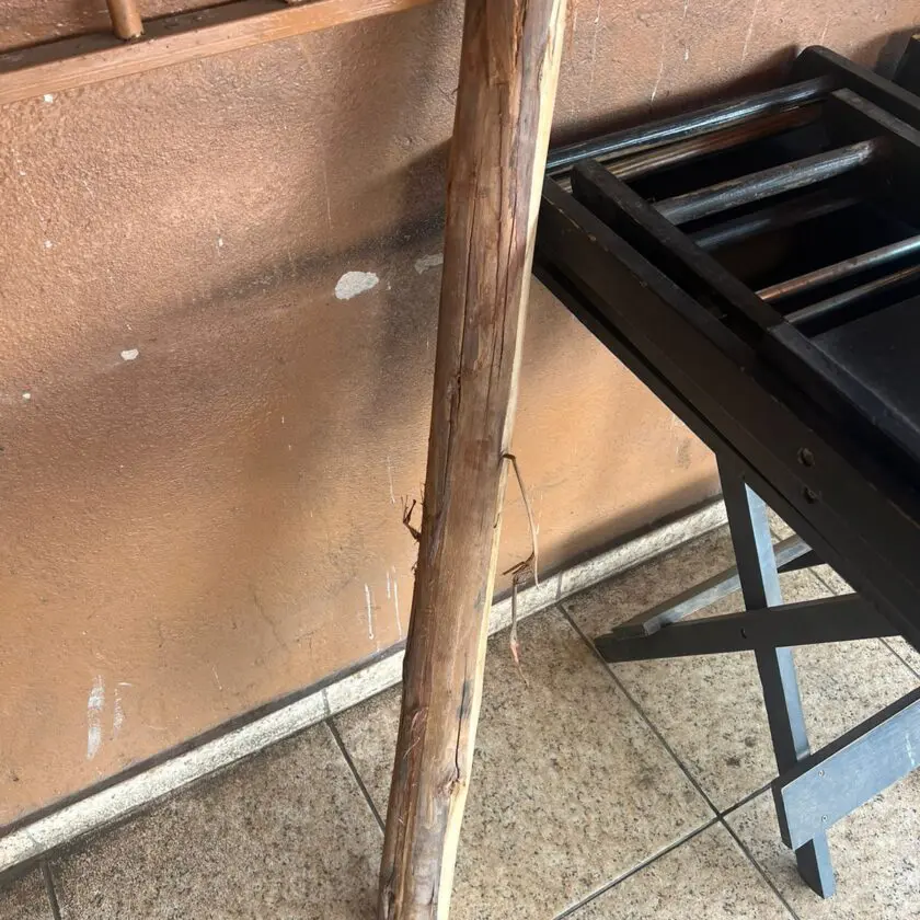 Homens invadem bar e furtam mercadorias em Mariana