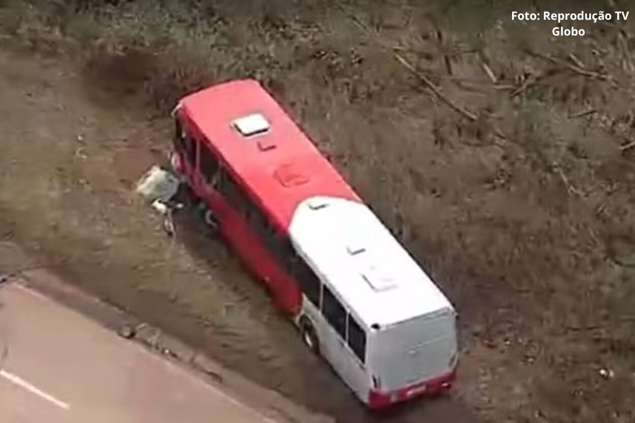 Polícia indicia homem em surto que roubou ônibus e matou inocente na BR-040