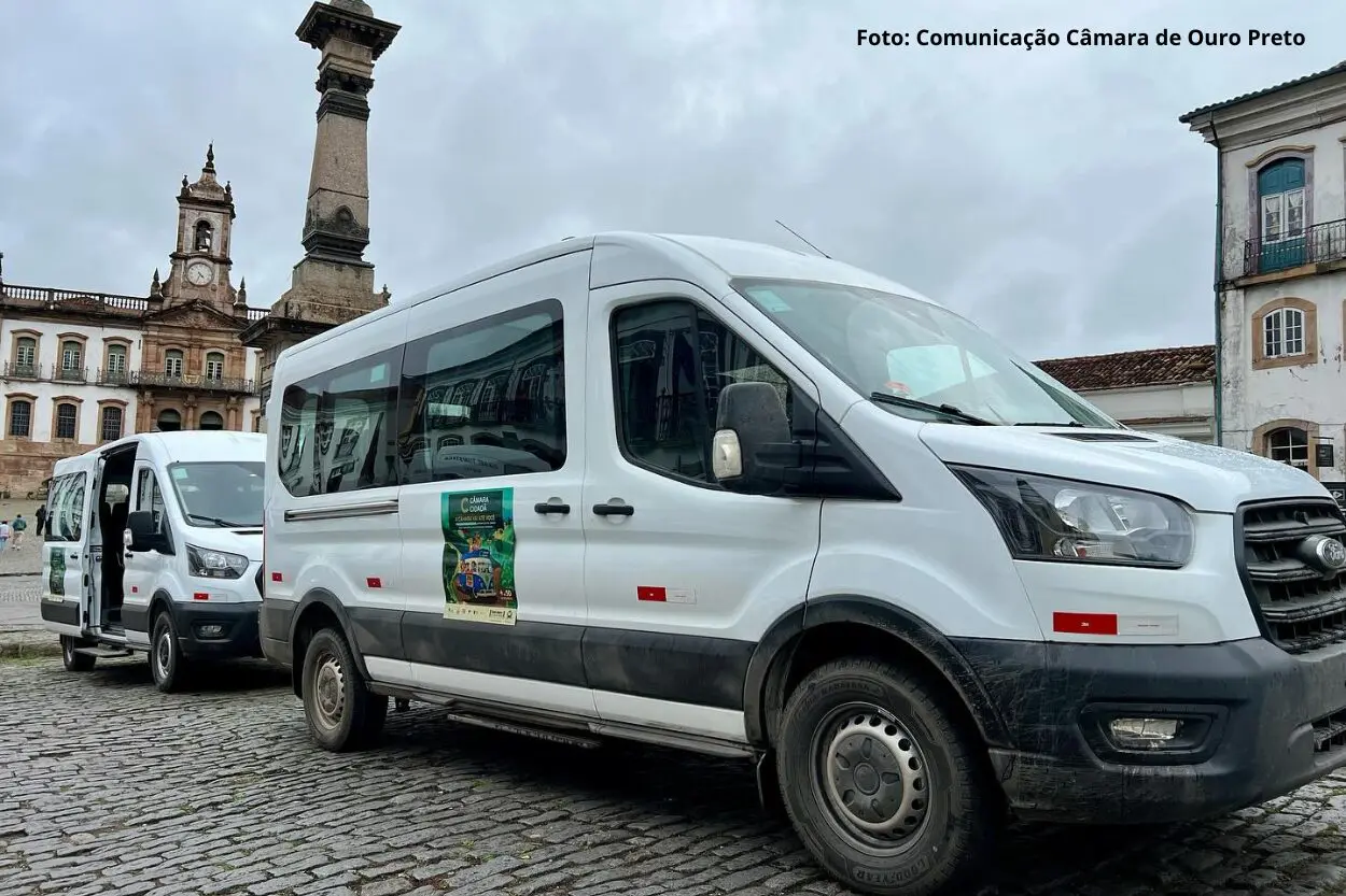 Câmara de Ouro Preto adquire duas novas vans