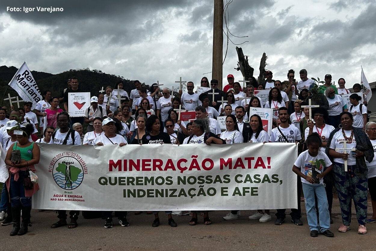 'Para que nunca se esqueça': atingidos pela Barragem de Fundão realizam ato em Bento Rodrigues