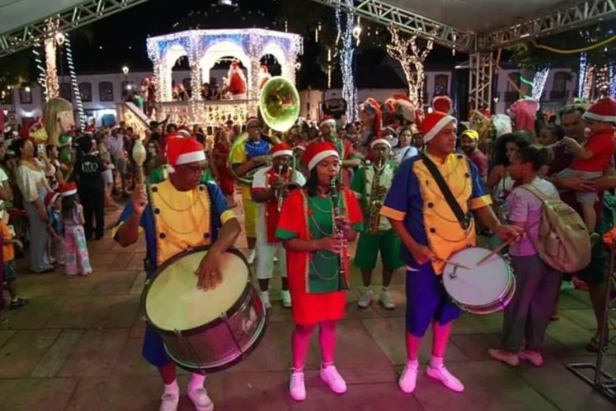 Natal Luz de Mariana será inaugurado nesta terça-feira (19)