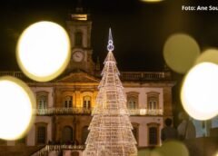 Luzes do Natal de Ouro Preto são acesas, emanando luz e história