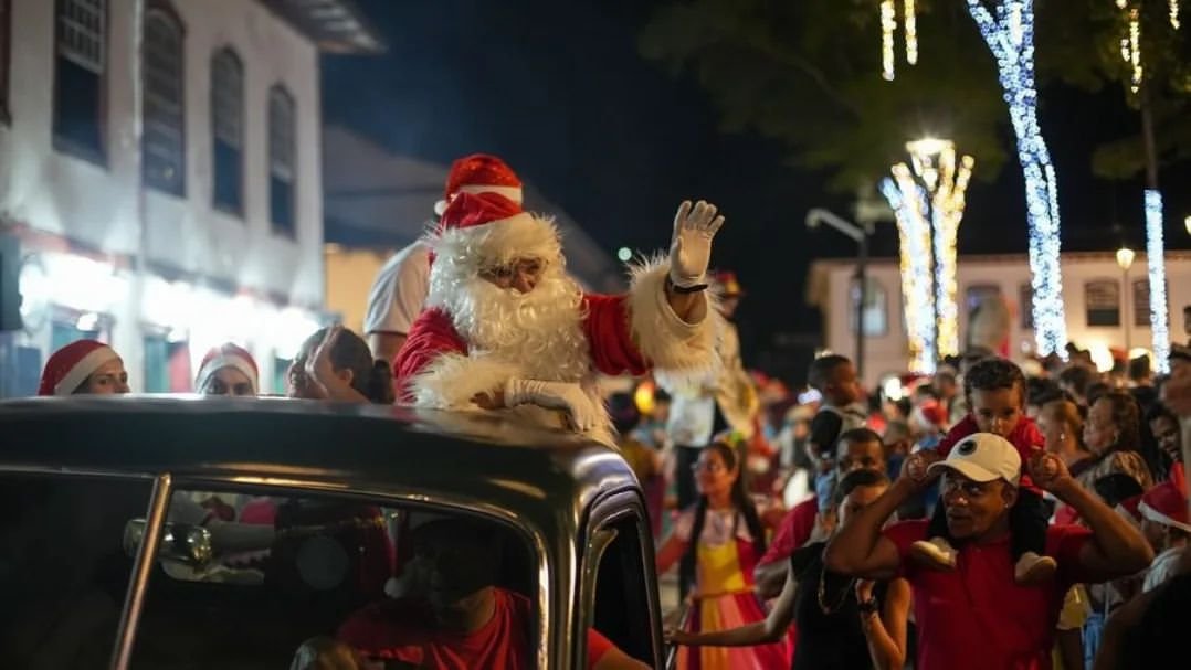 Natal Luz de Mariana será inaugurado nesta terça-feira (19)