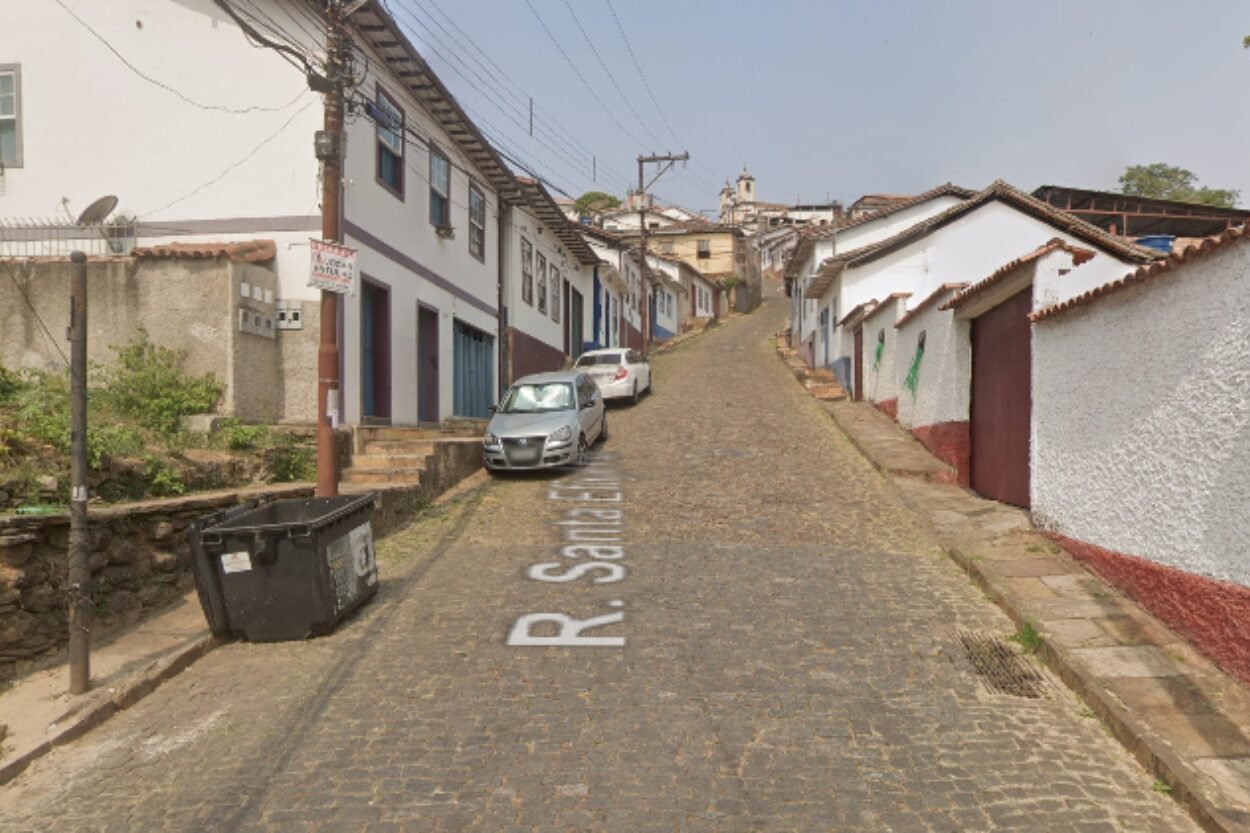 Prefeitura de Ouro Preto interdita trânsito na Rua Santa Efigênia