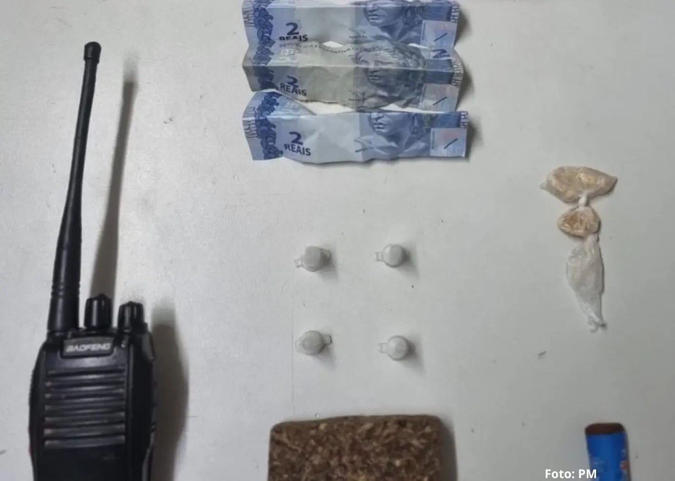 Dupla é presa suspeita de tráfico de drogas em Itabirito