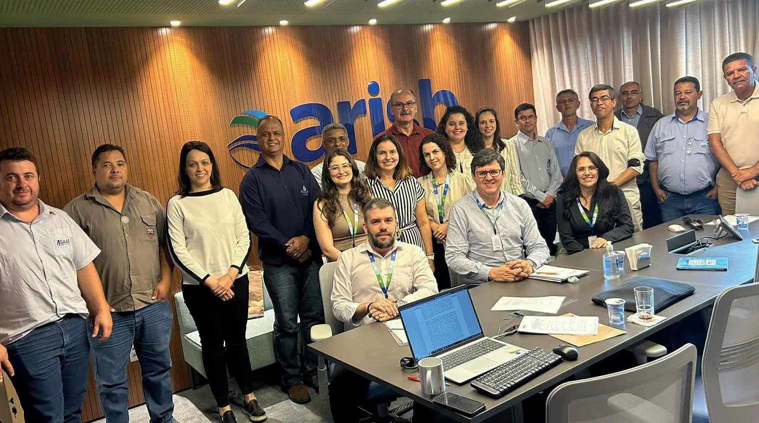 Agência reguladora da Saneouro com 30 vagas de até R$ 10 mil
