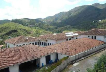 Campanha da Cooperouro arrecada doação de alimentos e adoção de cartinhas do Lar São Vicente em Ouro Preto