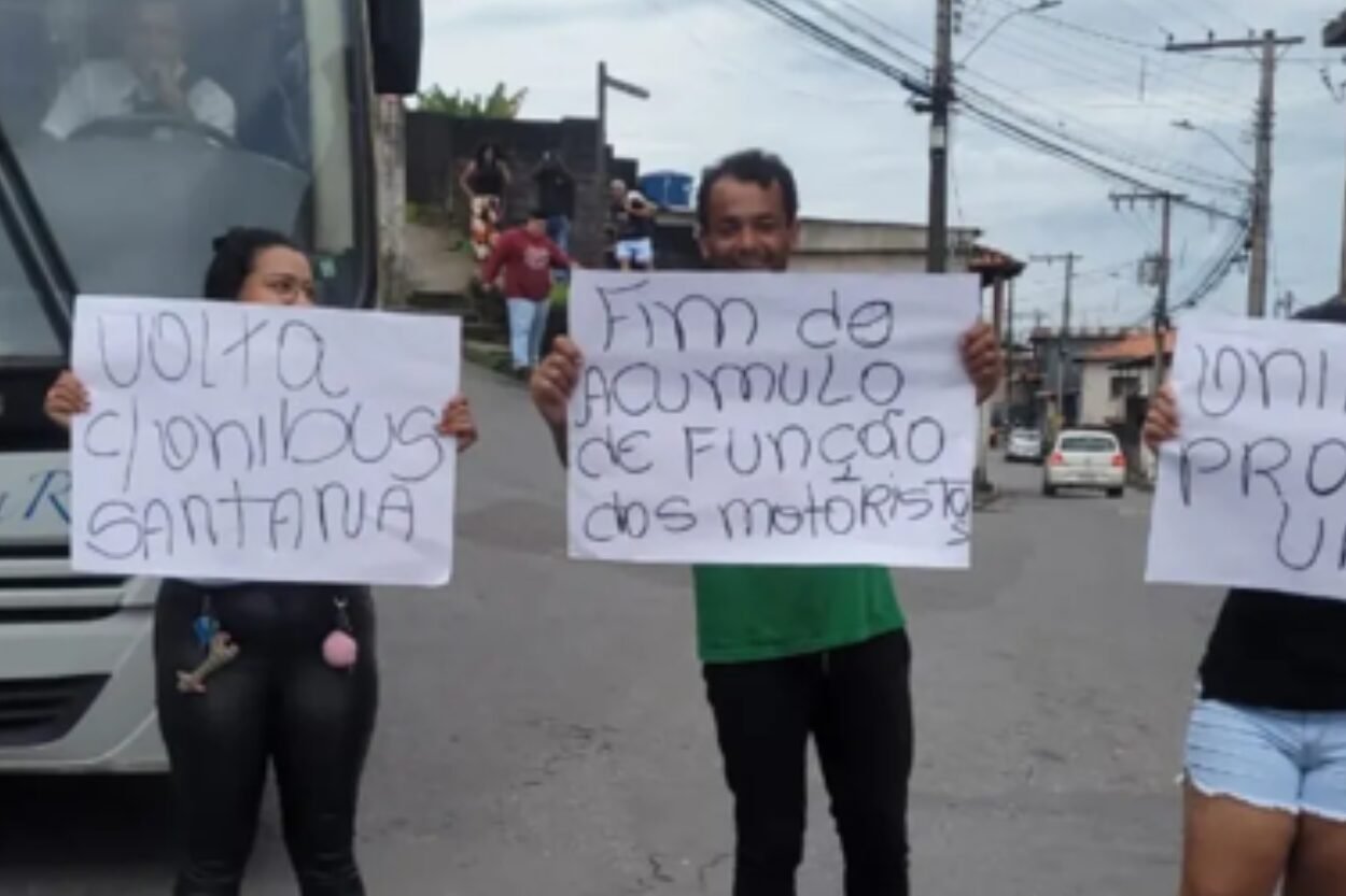 Moradores do Morro Santana protestam contra a Rota Real