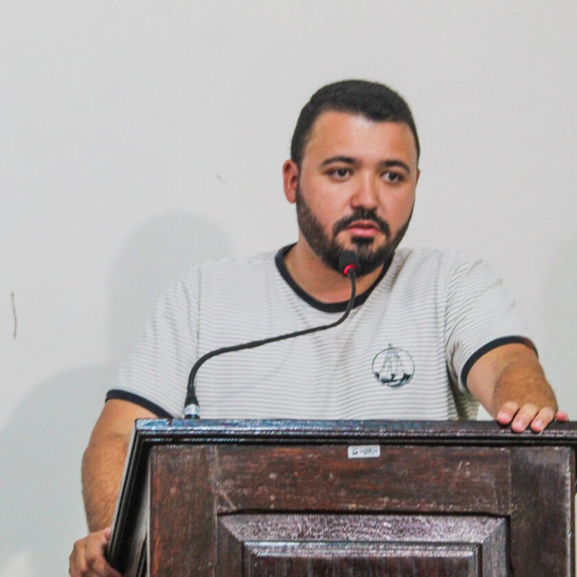 Matheus Pacheco e demais vereadores cobraram informações sobre as obras paralisadas em Ouro Preto / Foto: João B. N. Gonçalves