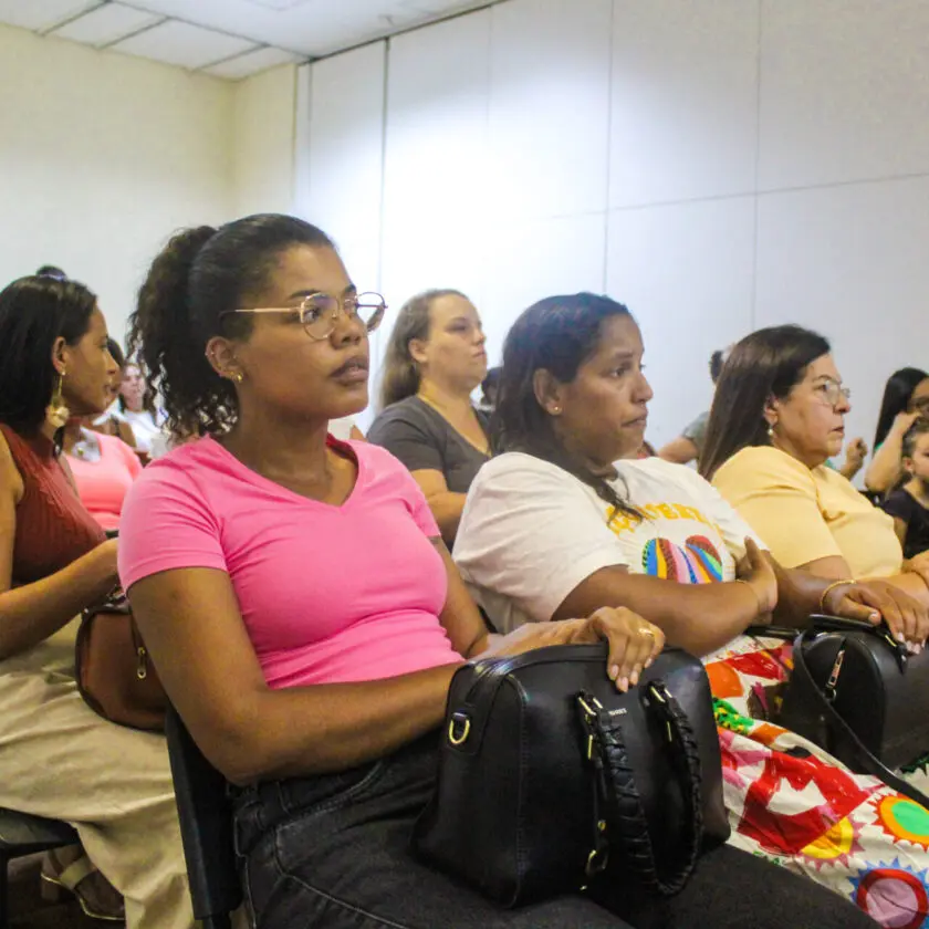 Professores de Mariana debatem Planos de Carreira
