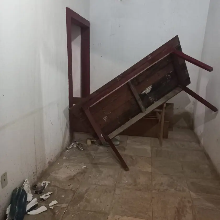 Capela com mais de 300 anos sofre vandalismo em Mariana; comunidade busca doações para reconstrução