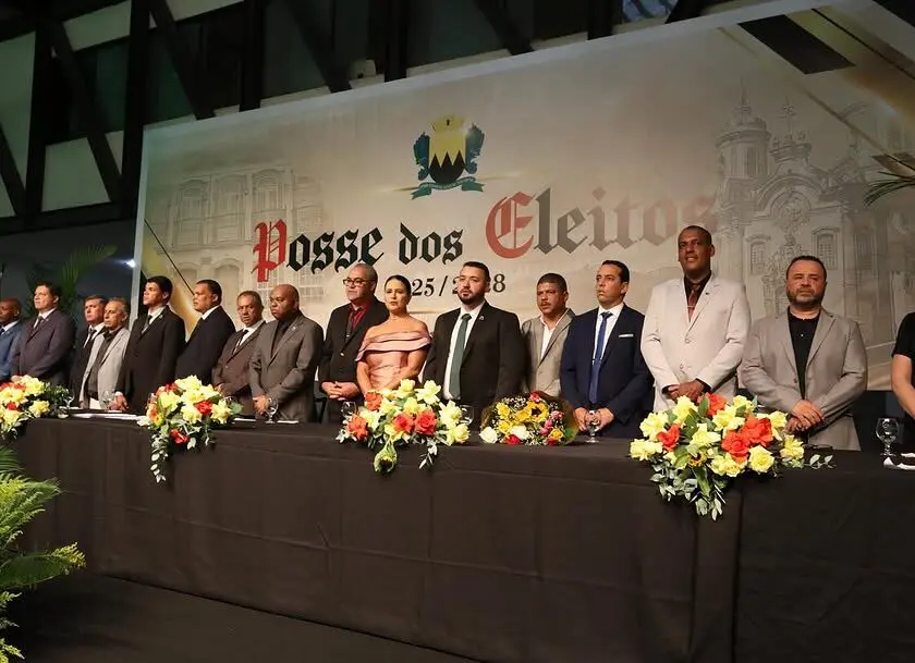 Em discurso de posse, Angelo critica Zema, 'armadilhas da novidade' e define pautas principais para este mandato