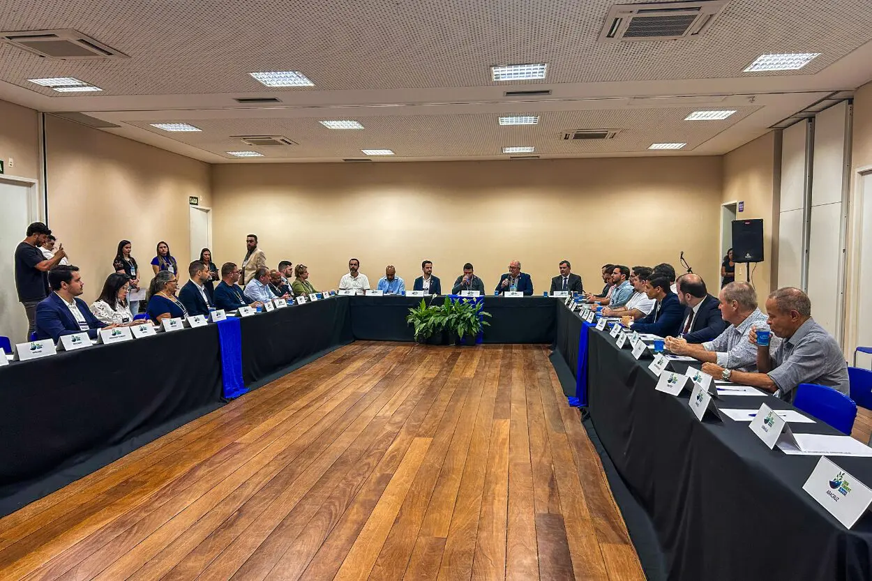 Municípios rejeitam repactuação; Samarco destaca reparação