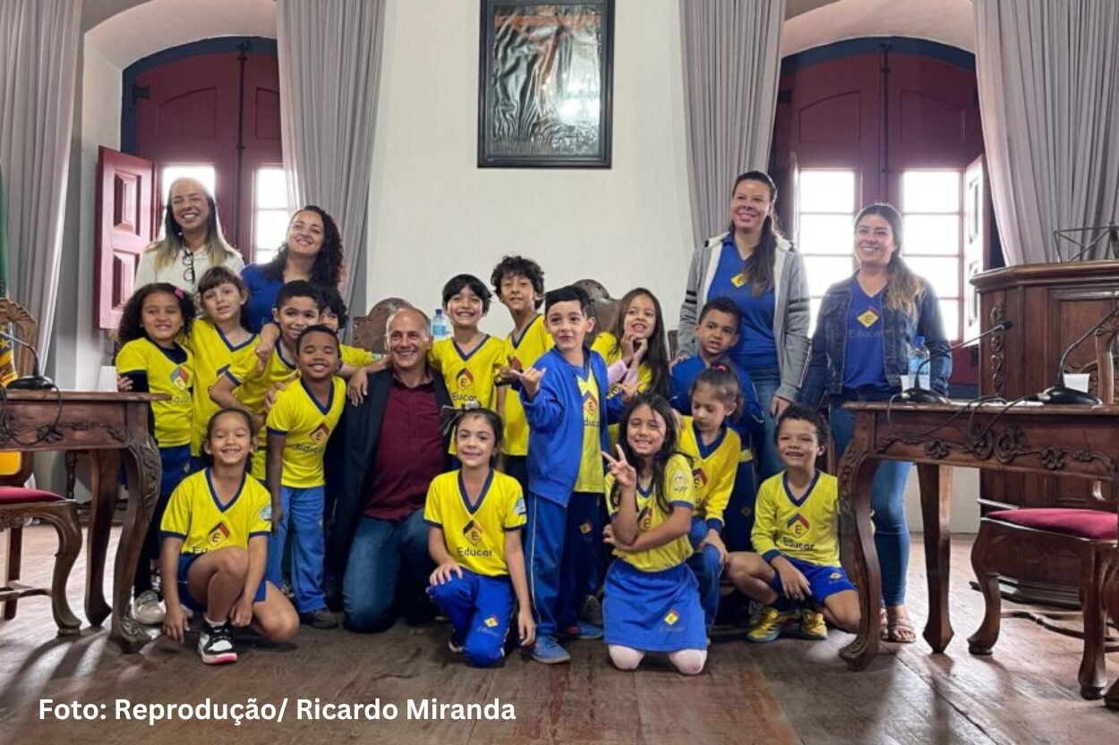 Mariana oficializa programa Câmara Mirim
